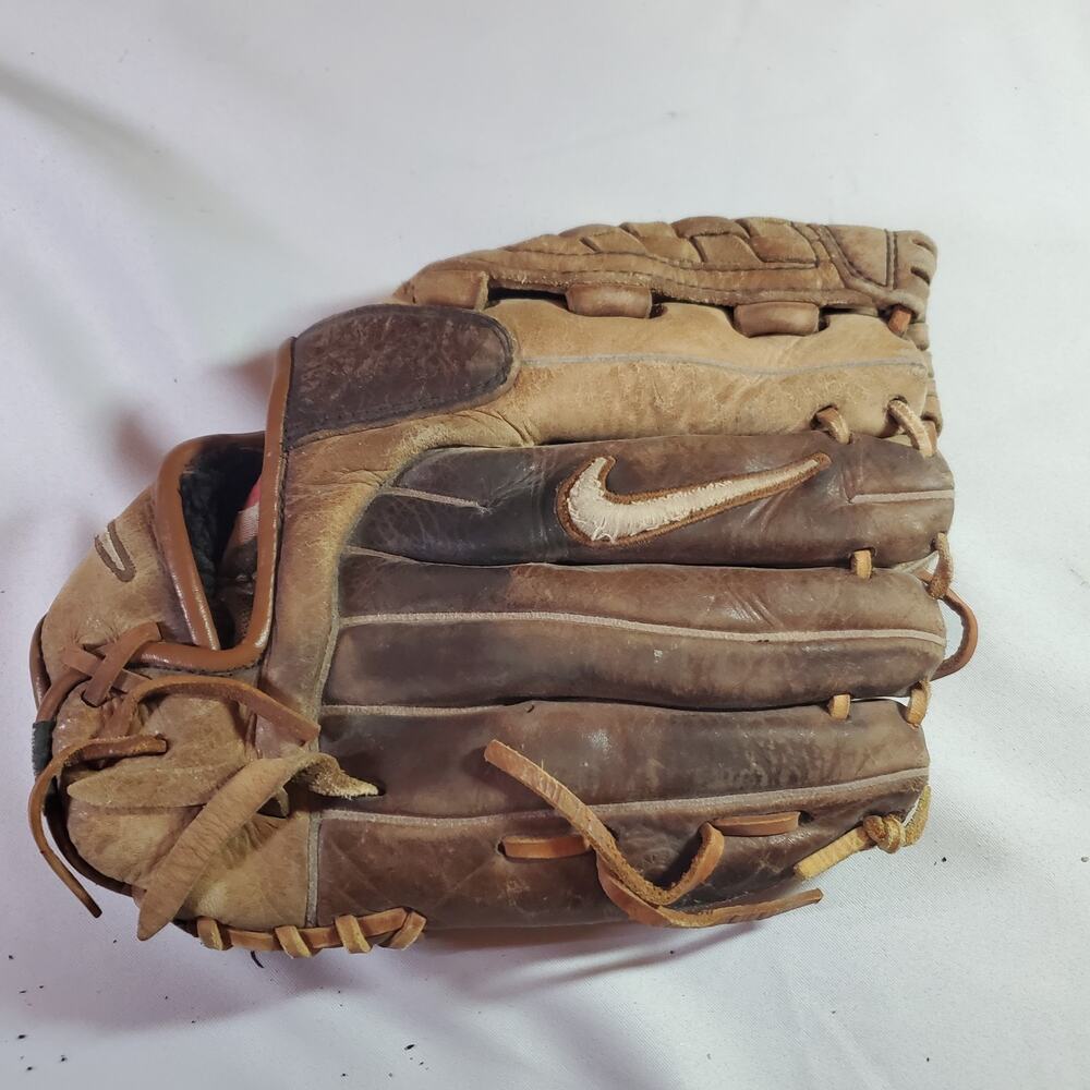 Nike Vintage Tan Leather 12 Inch Baseball Glove RHT